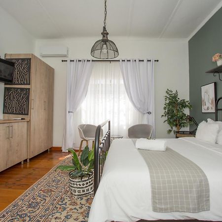 Steytlerville Royal Hotel Ngoại thất bức ảnh
